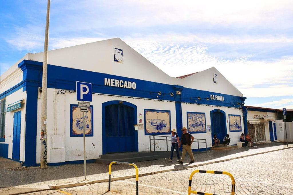 Coluna Mar Quarteira Exterior photo